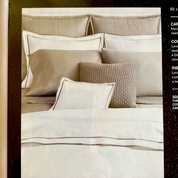 Ralph Lauren Spencer Border Sateen Duvet cover & Two Standard Shams. - Picture 1 of 7